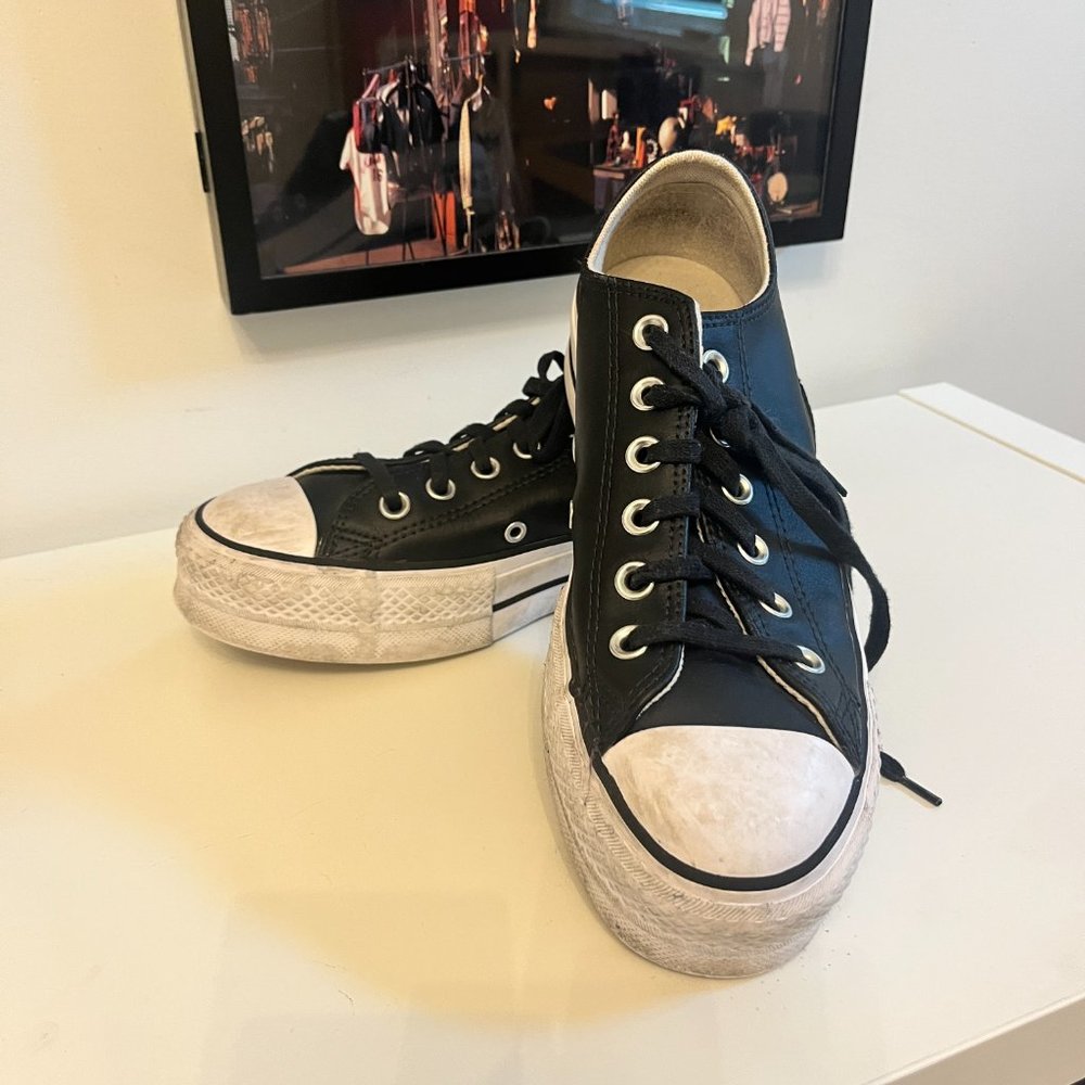 Platform leather low top converse